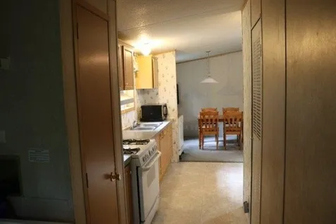 17 Roy Street Raymond NH 03077