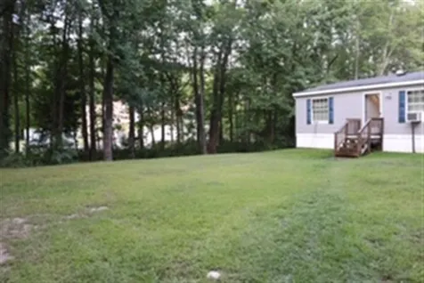 17 Roy Street Raymond NH 03077