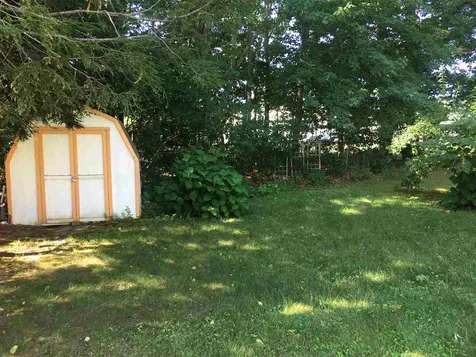 10 Chestnut Road North Hampton NH 03862