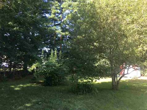 10 Chestnut Road North Hampton NH 03862