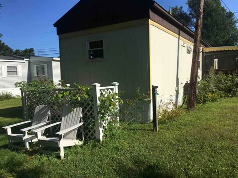 10 Chestnut Road North Hampton NH 03862