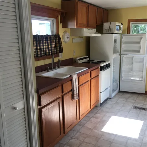 10 Chestnut Road North Hampton NH 03862