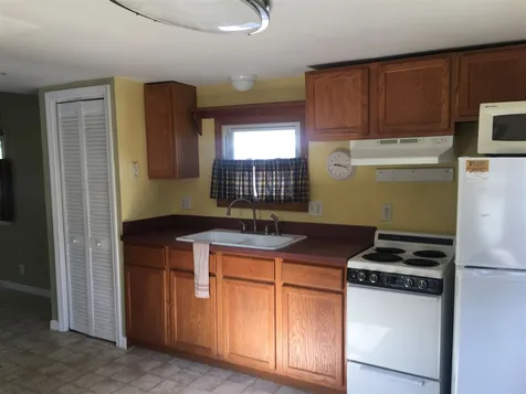 10 Chestnut Road North Hampton NH 03862