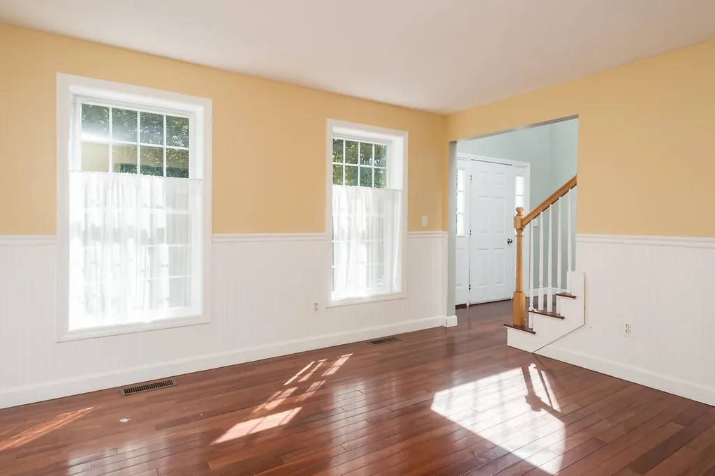 11 Boxwood Lane Dover NH 03820