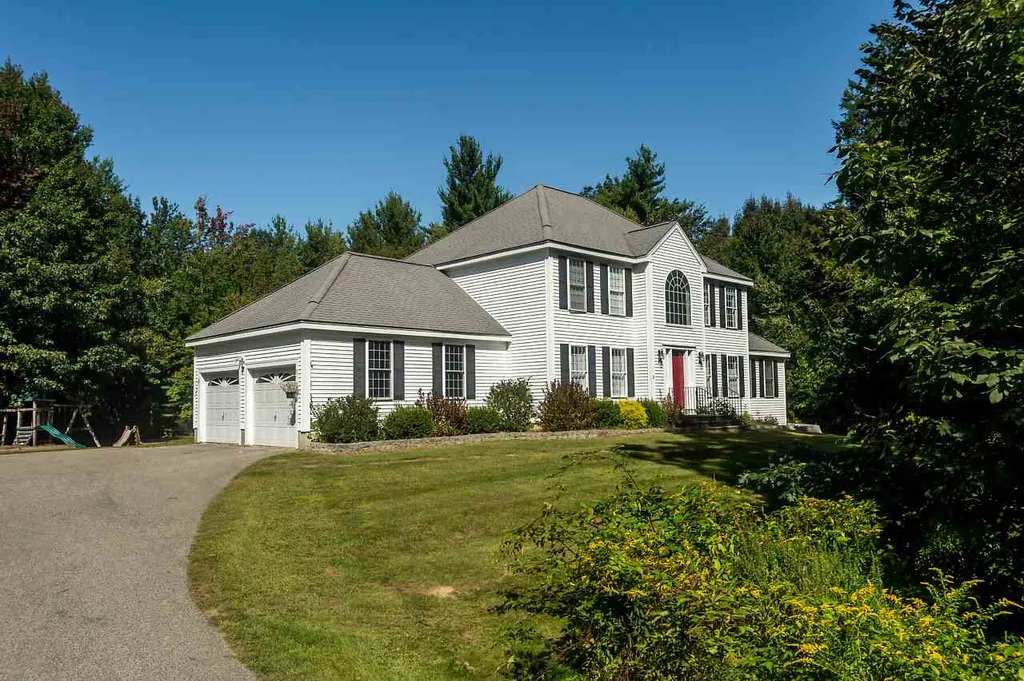 11 Boxwood Lane Dover NH 03820