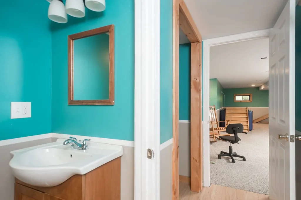 11 Boxwood Lane Dover NH 03820