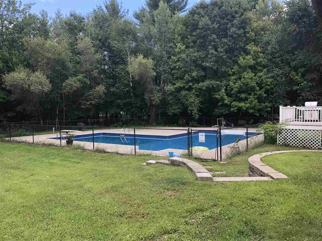 11 Boxwood Lane Dover NH 03820