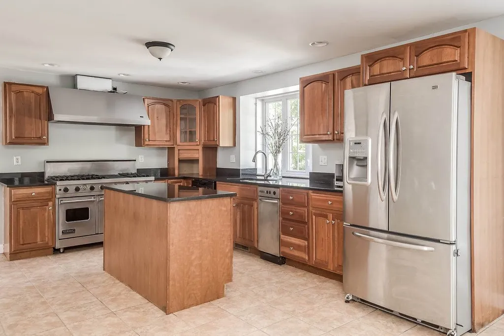 11 Boxwood Lane Dover NH 03820