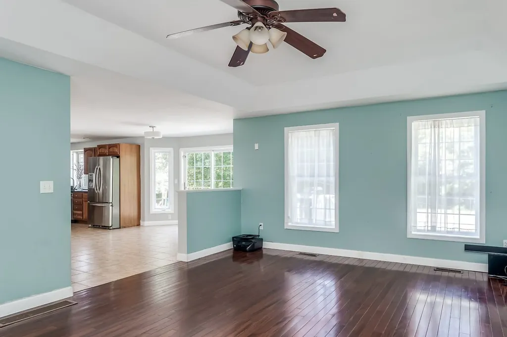 11 Boxwood Lane Dover NH 03820