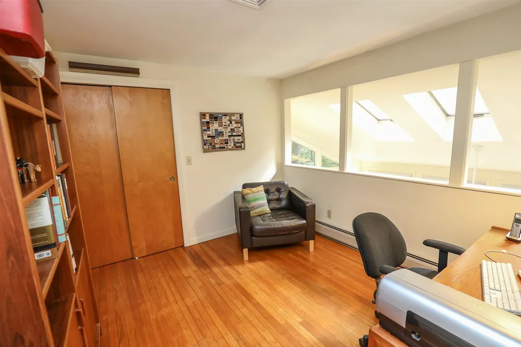6 Ryan Way Durham NH 03824