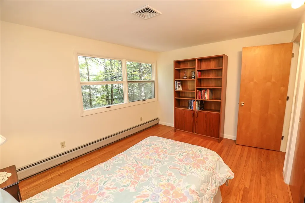 6 Ryan Way Durham NH 03824