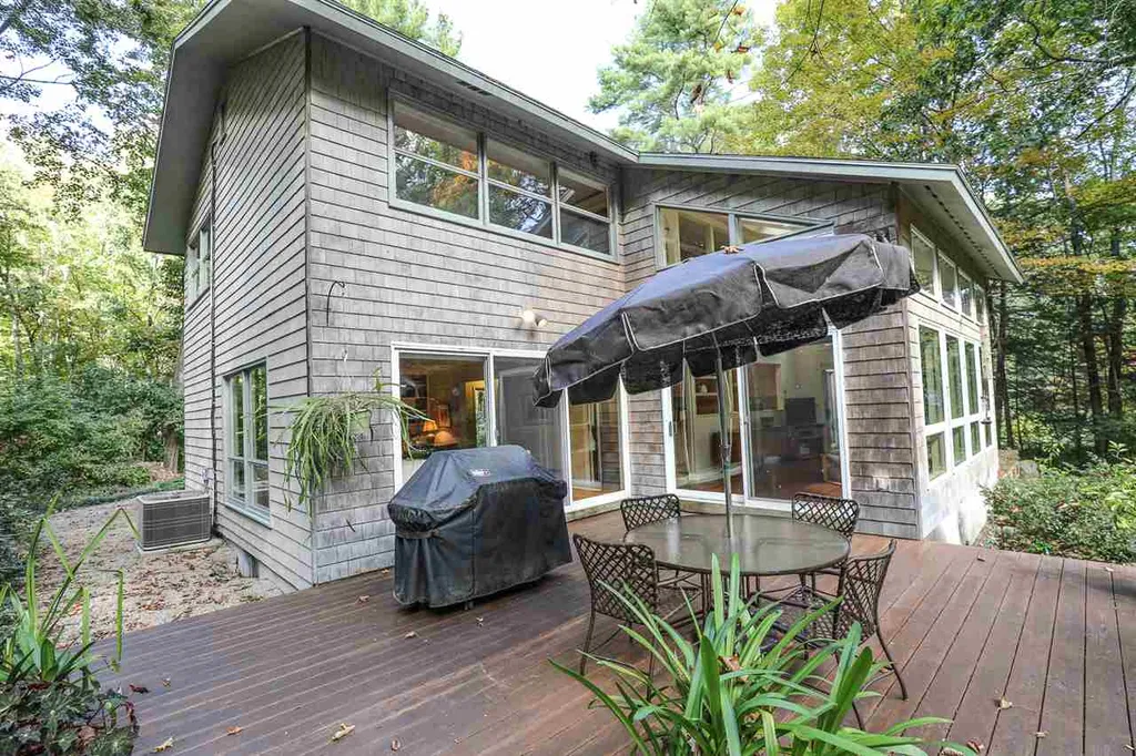 6 Ryan Way Durham NH 03824