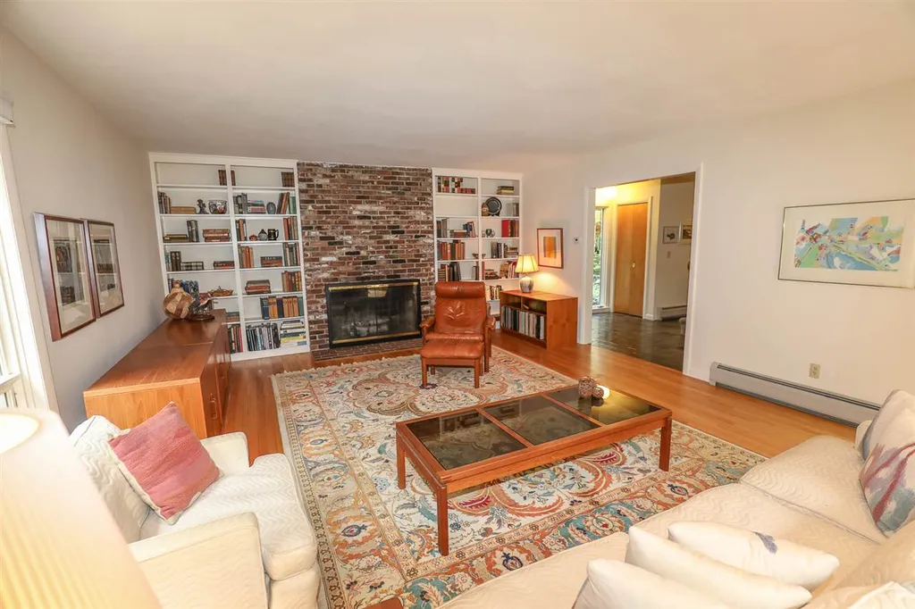 6 Ryan Way Durham NH 03824