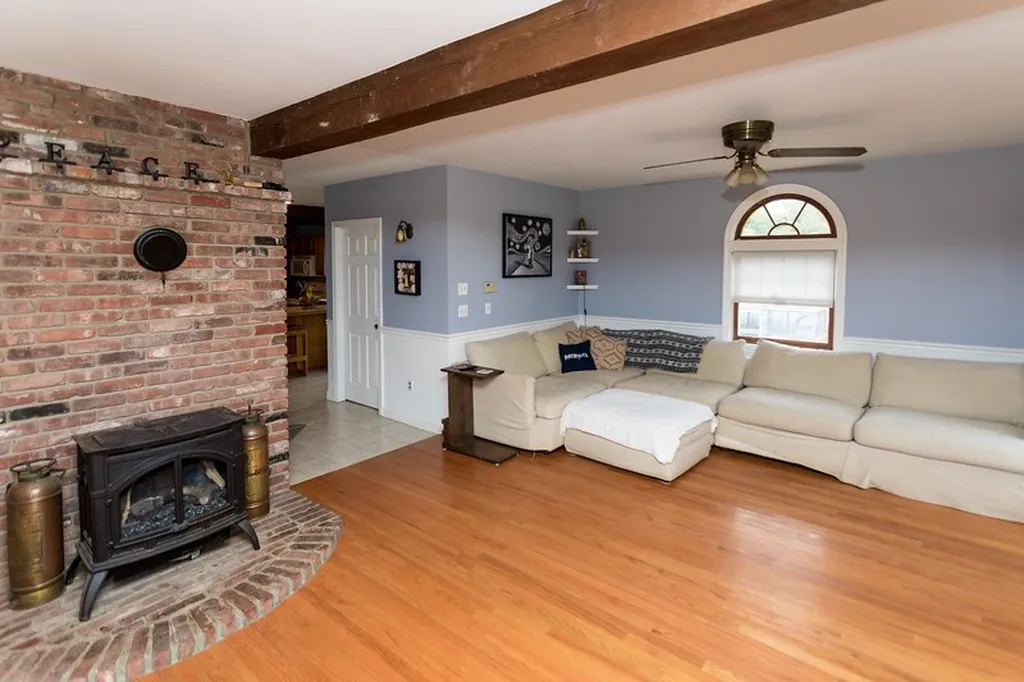 37 Morse Street Berwick ME 03901-2233