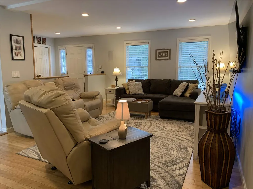 222 Dearborn Road Pembroke NH 03275