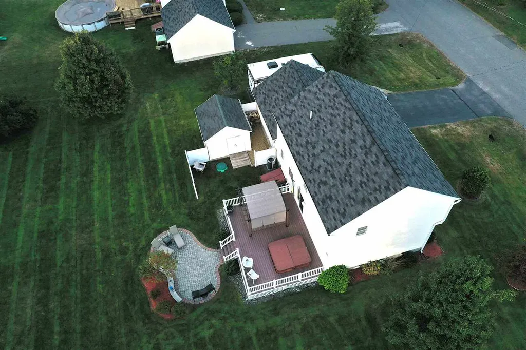 222 Dearborn Road Pembroke NH 03275
