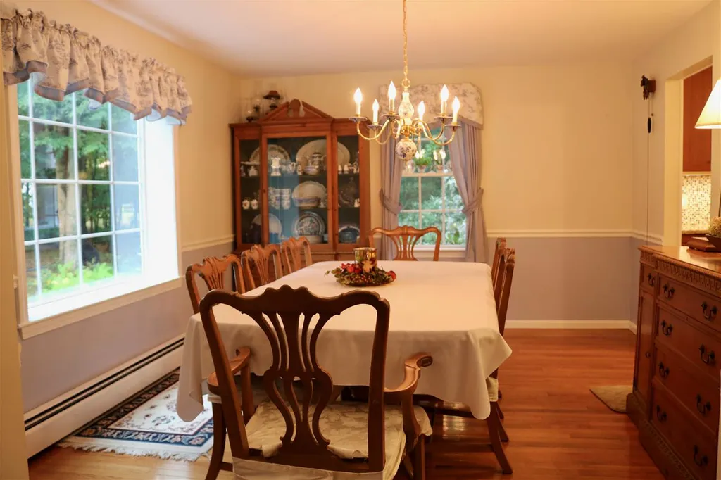 11 Carriage Drive Exeter NH 03833