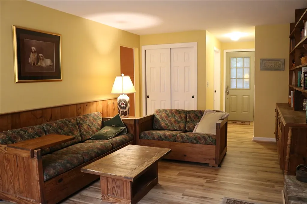 11 Carriage Drive Exeter NH 03833