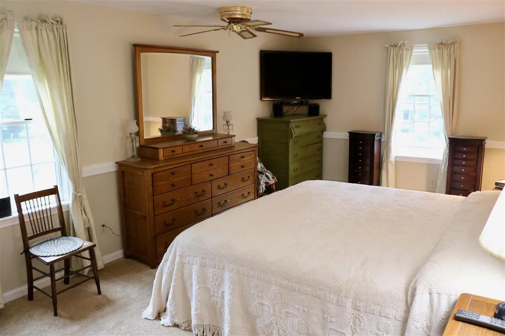 11 Carriage Drive Exeter NH 03833