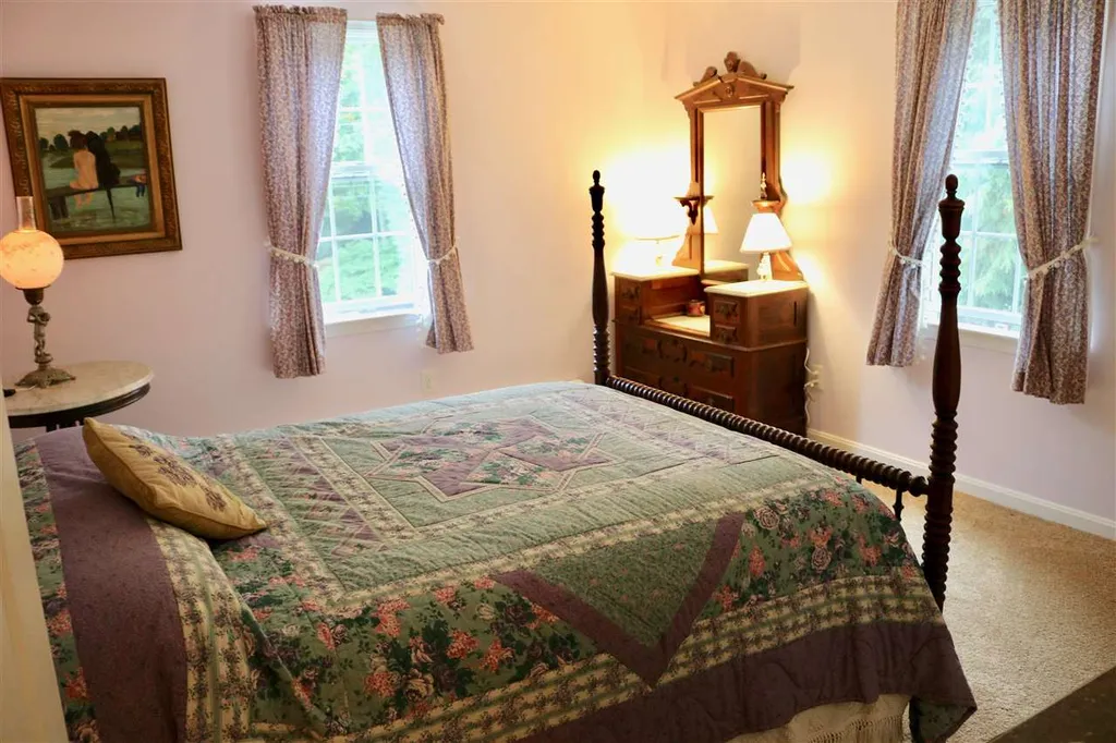 11 Carriage Drive Exeter NH 03833