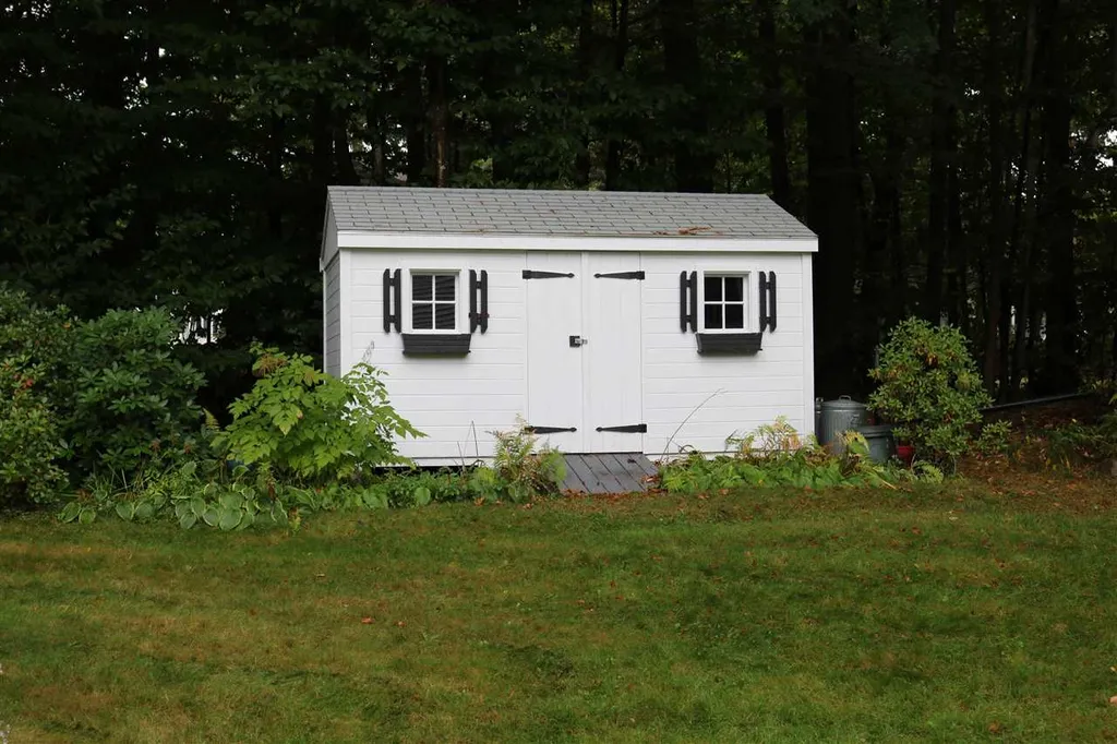 11 Carriage Drive Exeter NH 03833