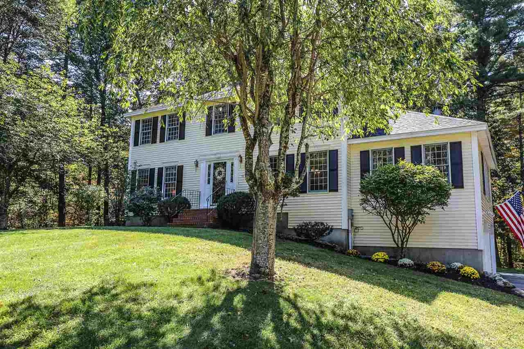 75 Gage Girls Road Bedford NH 03110