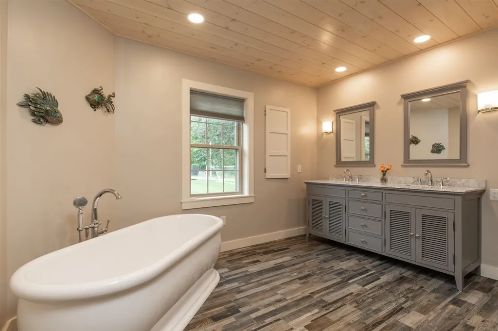 637 Province Road Strafford NH 03884