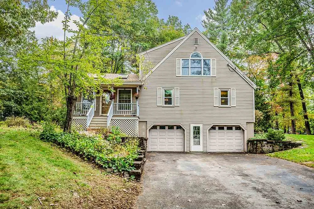 1 Tanglewood Drive Newton NH 03858