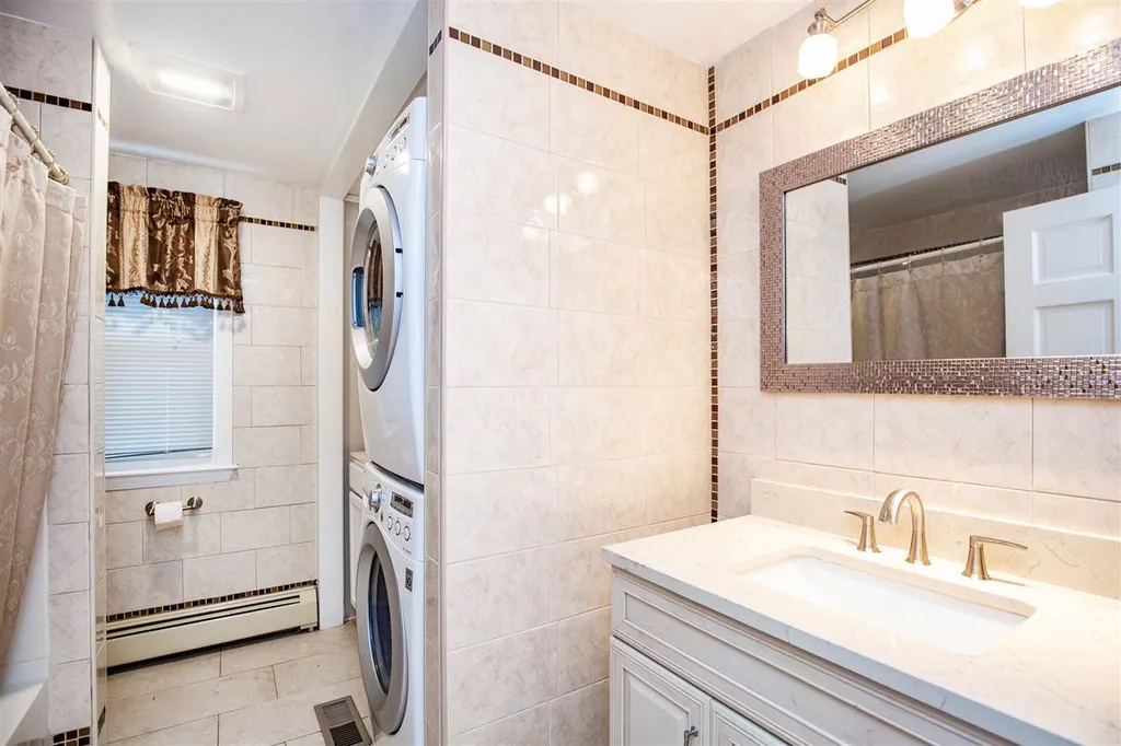 1 Tanglewood Drive Newton NH 03858