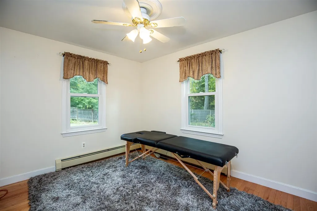 1 Tanglewood Drive Newton NH 03858