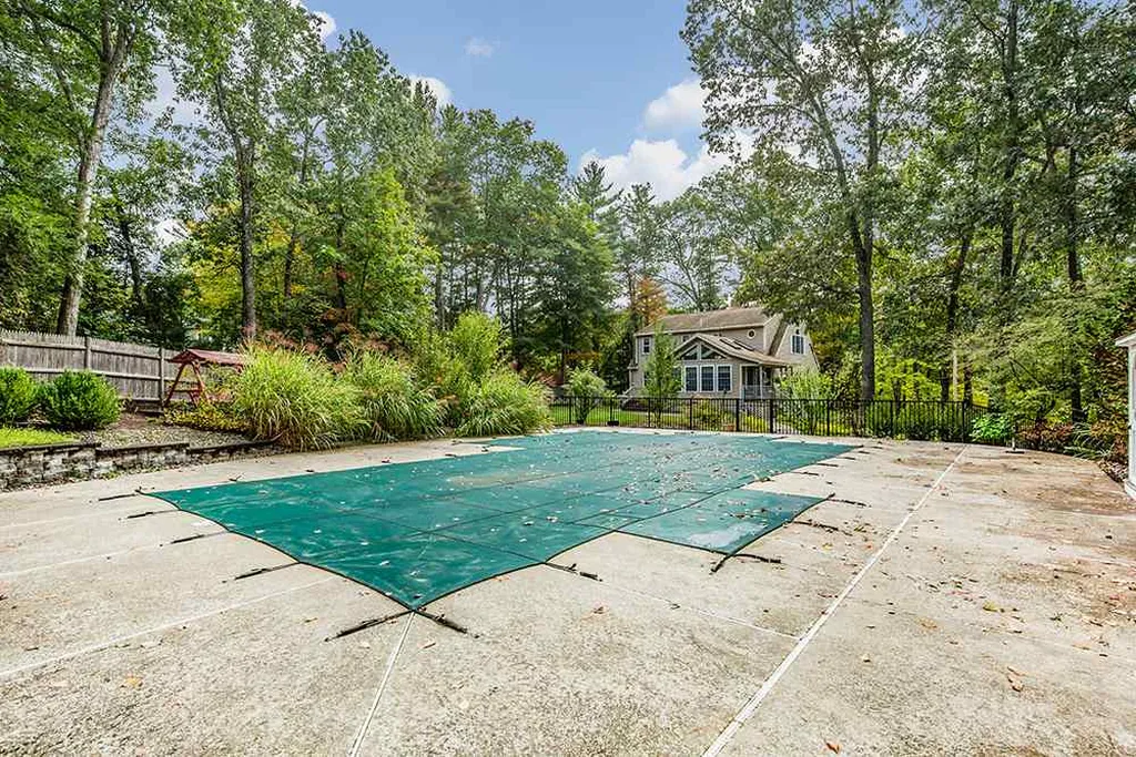1 Tanglewood Drive Newton NH 03858