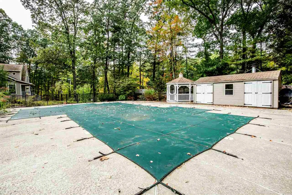 1 Tanglewood Drive Newton NH 03858
