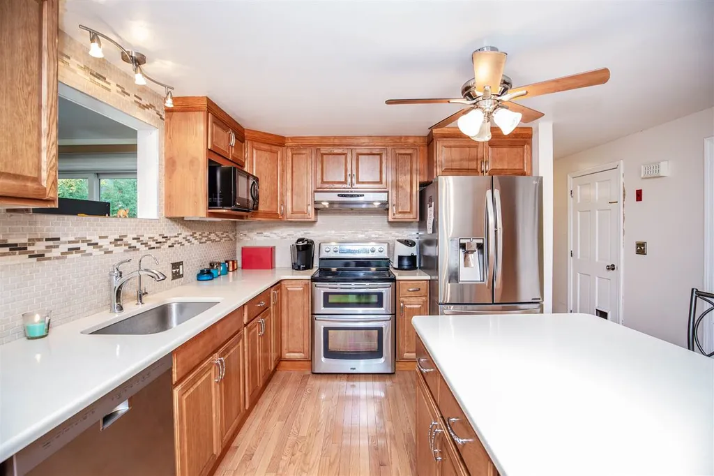 1 Tanglewood Drive Newton NH 03858