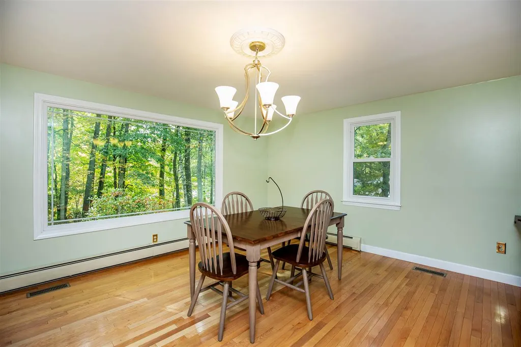 1 Tanglewood Drive Newton NH 03858