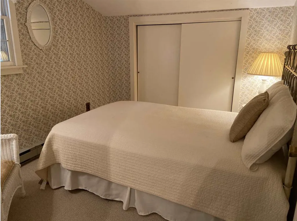 65 Banfield Road Tuftonboro NH 03853