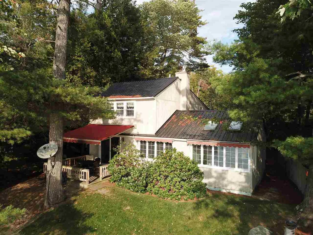 65 Banfield Road Tuftonboro NH 03853