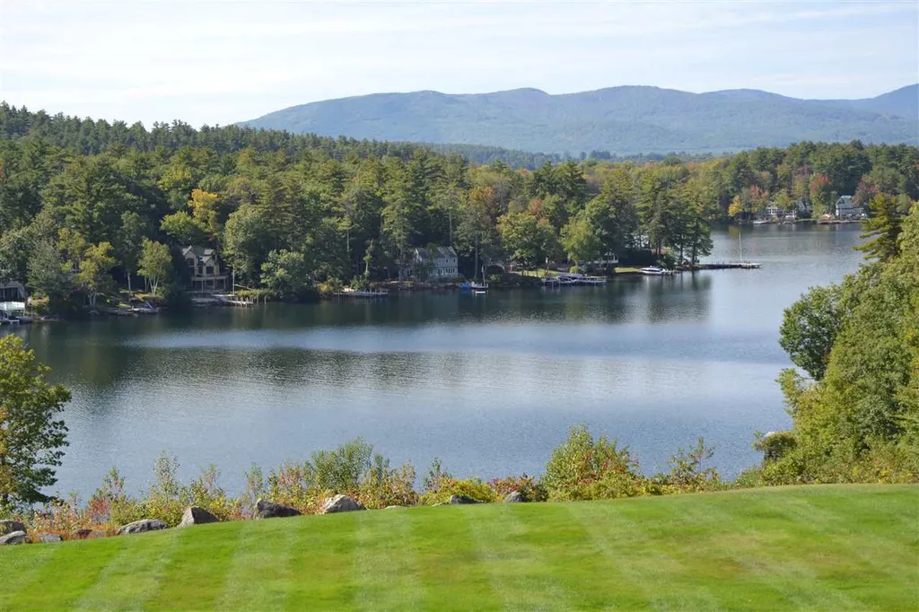 7 Mountain West Drive Wolfeboro NH 03894