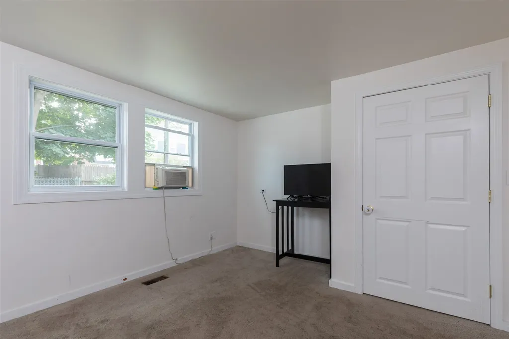133 Porpoise Way Portsmouth NH 03801