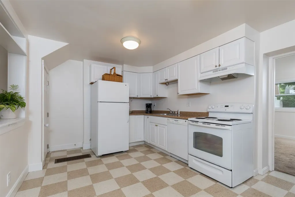 133 Porpoise Way Portsmouth NH 03801