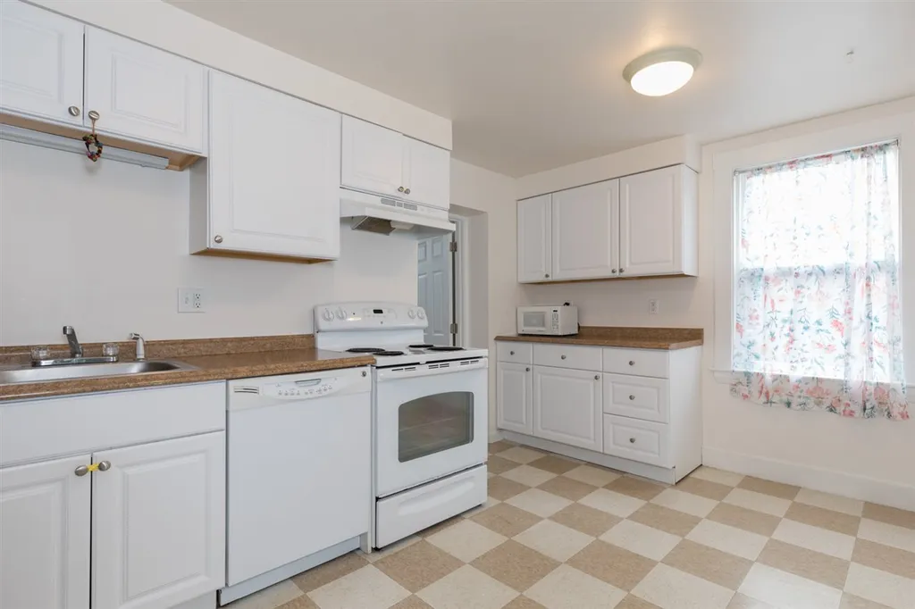 133 Porpoise Way Portsmouth NH 03801