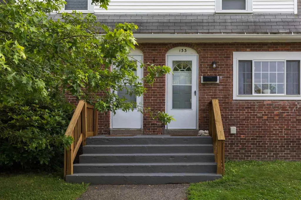 133 Porpoise Way Portsmouth NH 03801