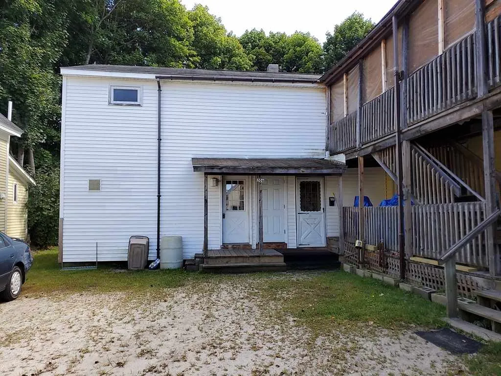 20 Court Street Newport NH 03773