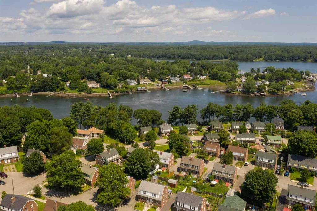 131 Porpoise Way Portsmouth NH 03801