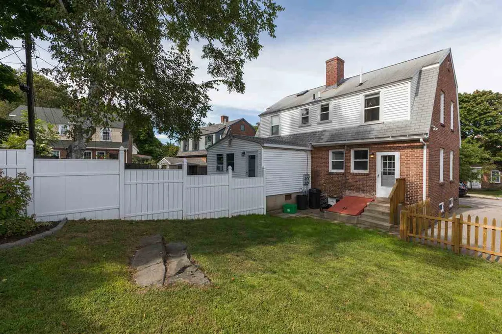 131 Porpoise Way Portsmouth NH 03801