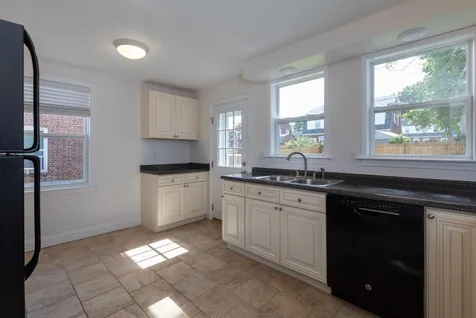 131 Porpoise Way Portsmouth NH 03801