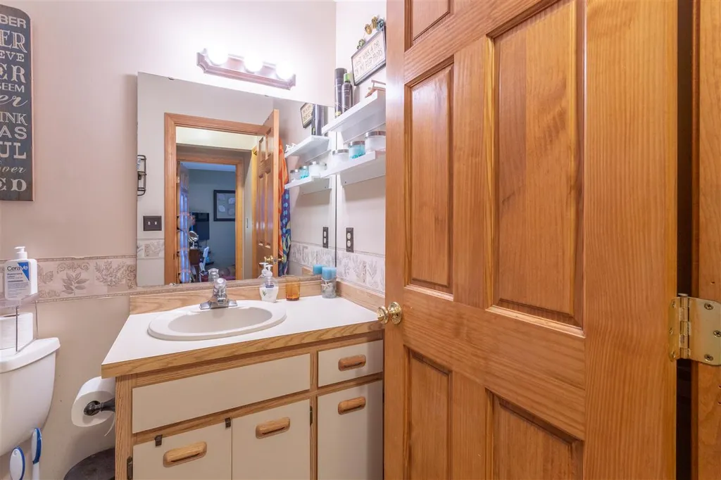 9 Blackstone Drive Nashua NH 03063