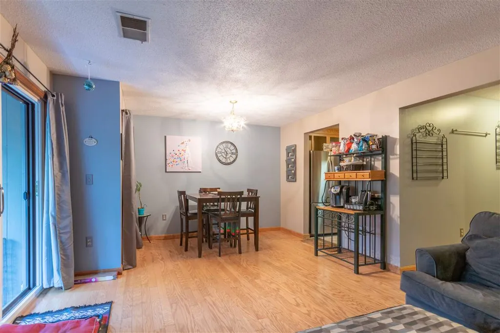 9 Blackstone Drive Nashua NH 03063