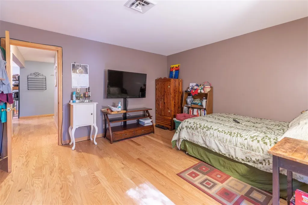 9 Blackstone Drive Nashua NH 03063