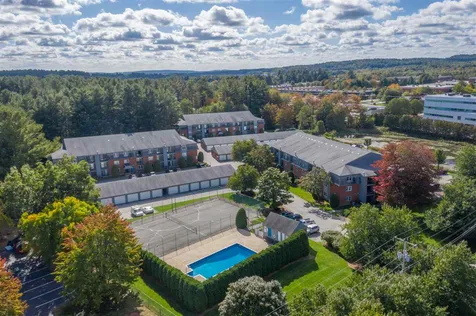 9 Blackstone Drive Nashua NH 03063