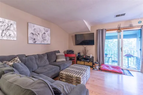 9 Blackstone Drive Nashua NH 03063
